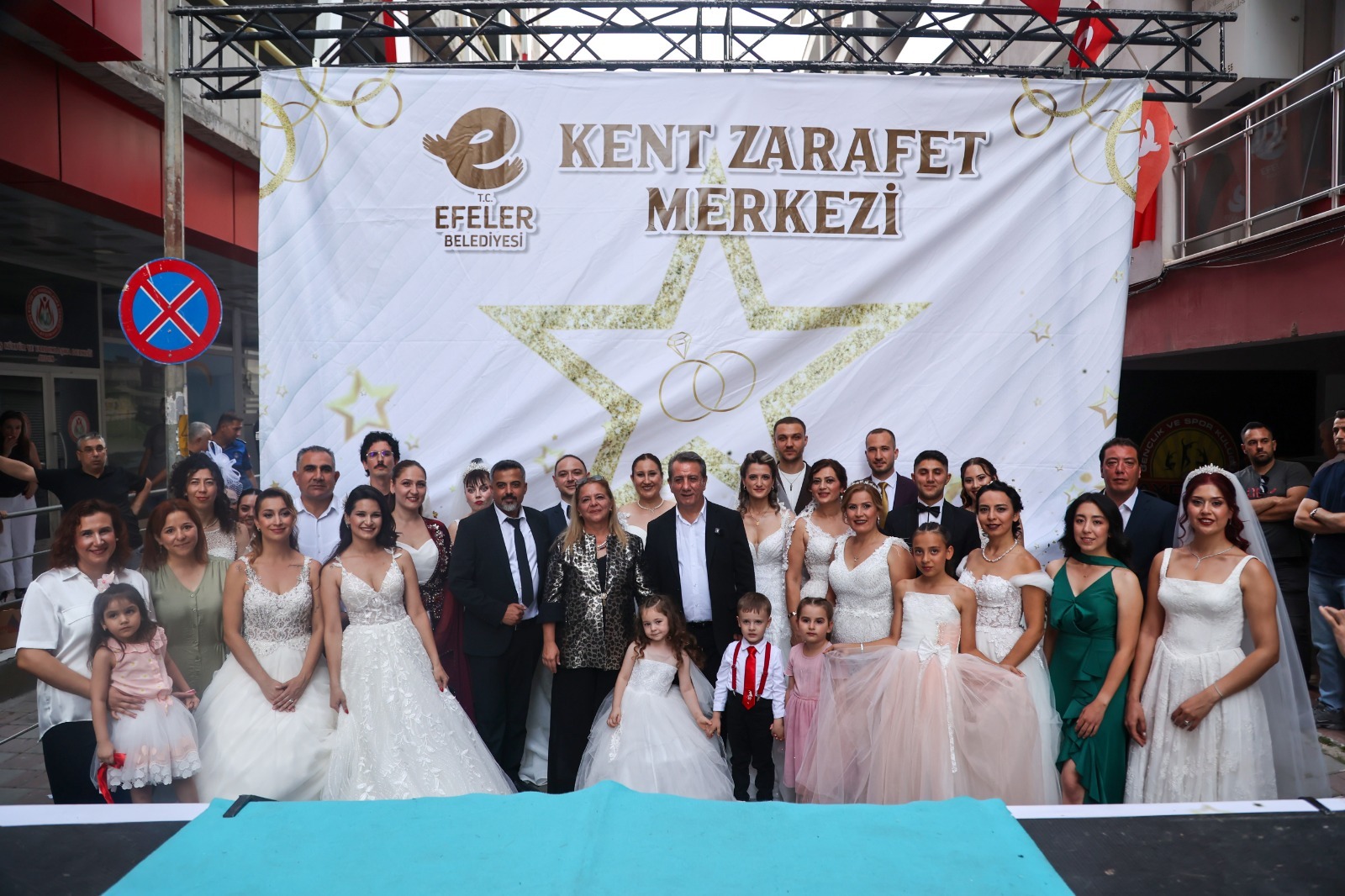 Efeler Belediyesi tarafından hayata geçirilen Kent Zarafet Merkezi hizmete açıldı.