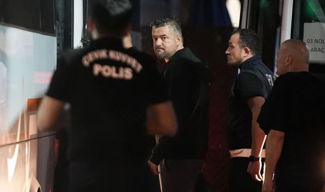 Buca Belediyesi ve iştiraklerine yönelik yürütülen yolsuzluk soruşturmasında gözaltına alınan