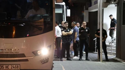 İzmir'in Seferihisar Belediyesi'ne yönelik yürütülen rüşvet soruşturması kapsamında gözaltına alınan
