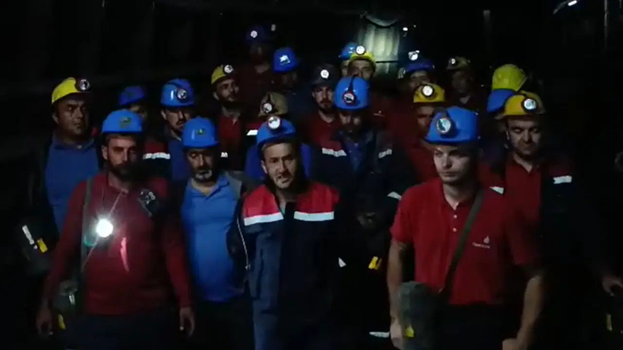 Verilmeyen hakları için başlattıkları direnişlerini 25 gündür sürdüren Özşen Madencilik