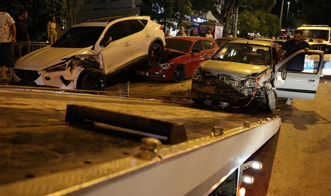 İzmir'in Konak ilçesinde seyir halindeyken kalp krizi geçiren 68 yaşındaki
