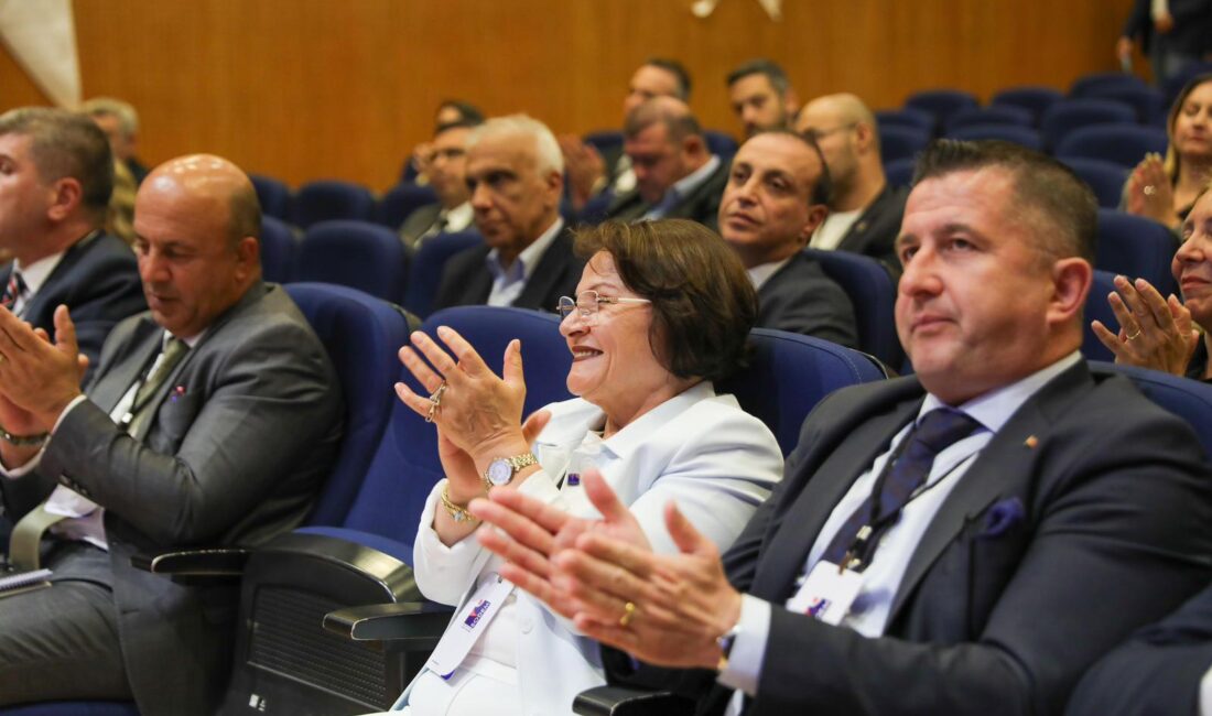 Didim Belediye Başkanı Hatice Gençay SODEM Başkan Yardımcılığına seçildi Didim Belediye Başkanı Hatice Gençay, Ankara'da düzenlenen Sosyal Demokrat Belediyeler