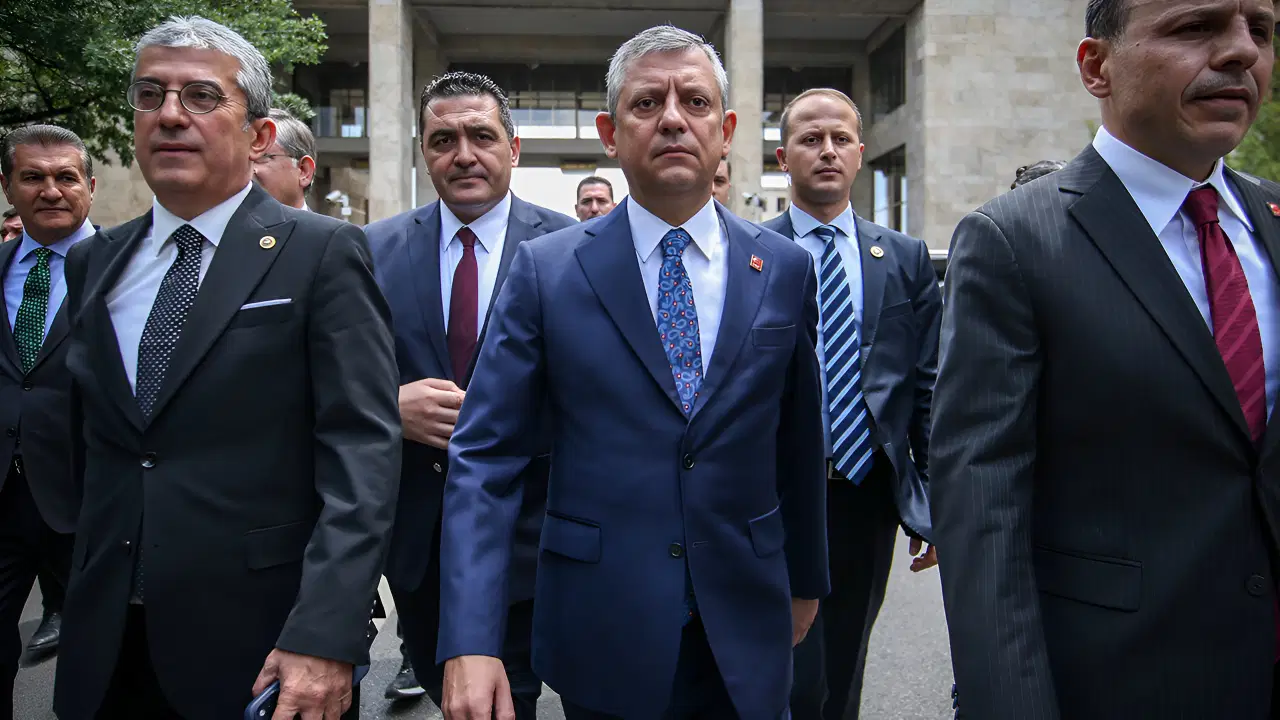 "Mutlak butlan" sonrası CHP'de "kurultay" tartışmaları yeni bir aşamaya taşınırken;
