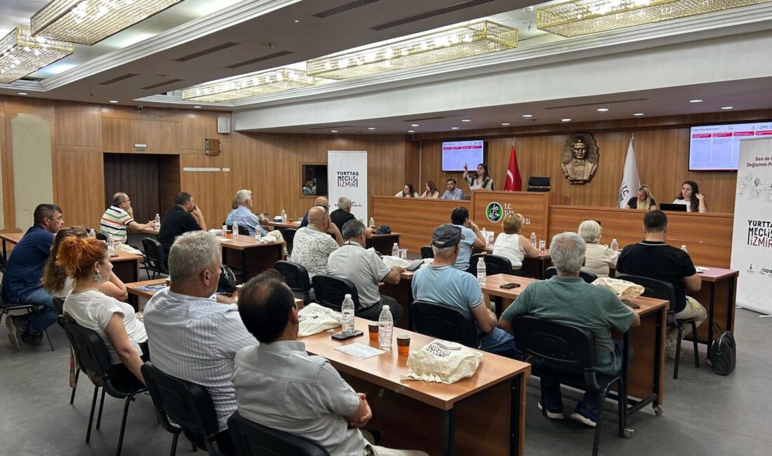 Yurttaş Meclisleri’nin ikinci tur toplantılarında Selçuk, Tire ve Bayındır’daki katılımcılar,