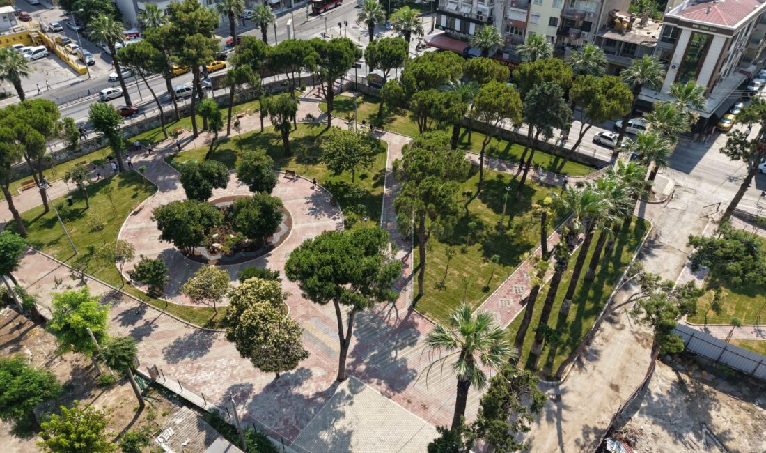 İzmir Büyükşehir Belediyesi, Buca'nın simge alanlarından Şirinyer Parkı'nı baştan sona