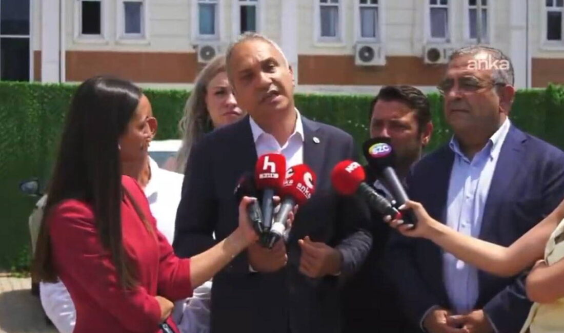 İBB davasında gerginlik: İmamoğlu ve CHP’li vekillerle mahkeme başkanı arasında tartışma İBB Başkanı Ekrem İmamoğlu’nun da sanıkları arasında bulunduğu davanın 61’inci