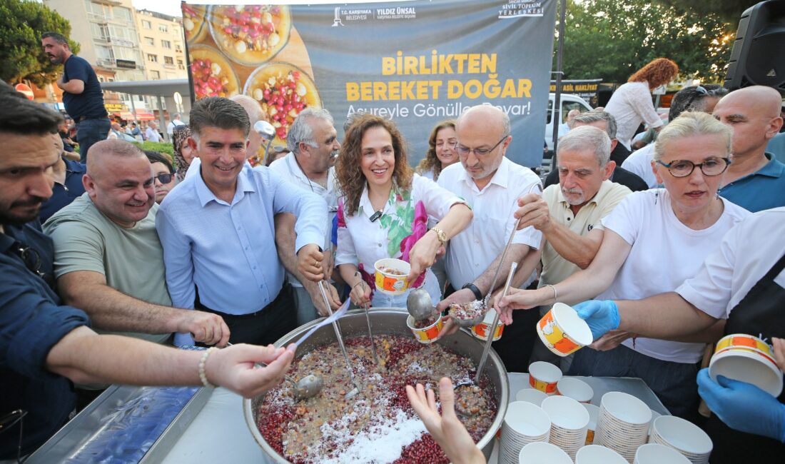 Karşıyaka’da aşure bereketi: 3 binden fazla vatandaş katıldı Karşıyaka Belediyesi tarafından sivil toplum kuruluşlarının iş birliğiyle düzenlenen Aşure