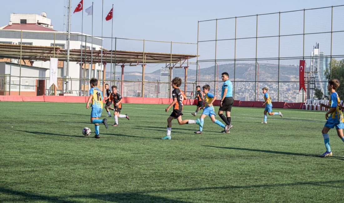 Bayraklı’da U-12 Cup heyecanı başladı: 80 takım, bin 600 sporcu sahada Bayraklı Belediyesi’nin geleneksel hale getirdiği U-12 Cup Futbol Turnuvası başladı.