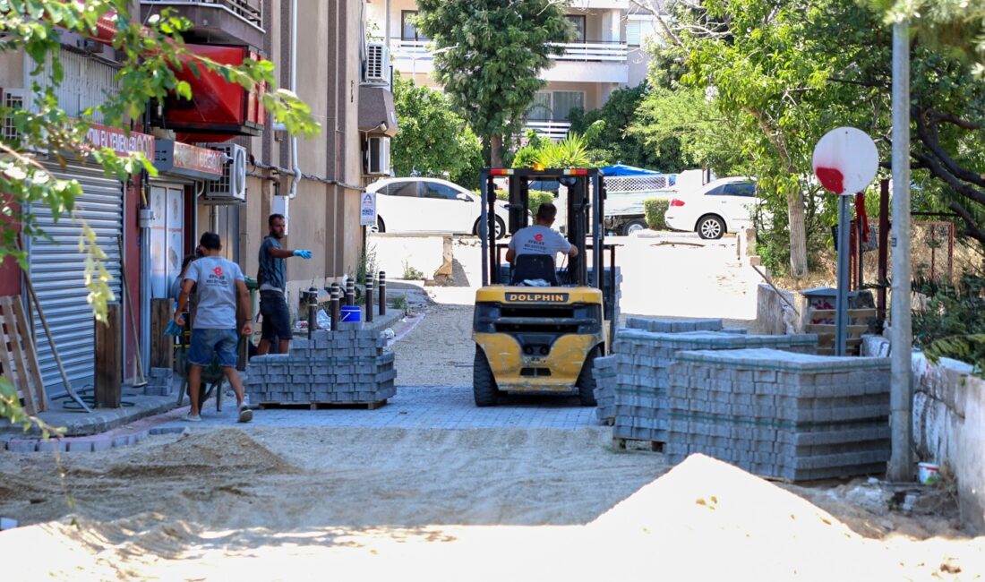 Efeler Belediyesi okul yolunda konfor ve güvenliği arttırıyor Efeler Belediyesi, Gazipaşa İlkokulu çevresinde yürüttüğü yol yenileme çalışmasıyla öğrenciler
