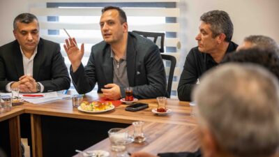 Bornova Belediyesi, Çamdibi bölgesindeki mahalle muhtarlarıyla düzenlediği Bölgesel Muhtarlar Toplantısı'nda