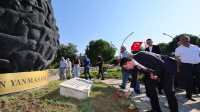 Bayraklı Belediyesi, Sivas Madımak Katliamı’nın 33. yılında düzenlediği programla yaşamını