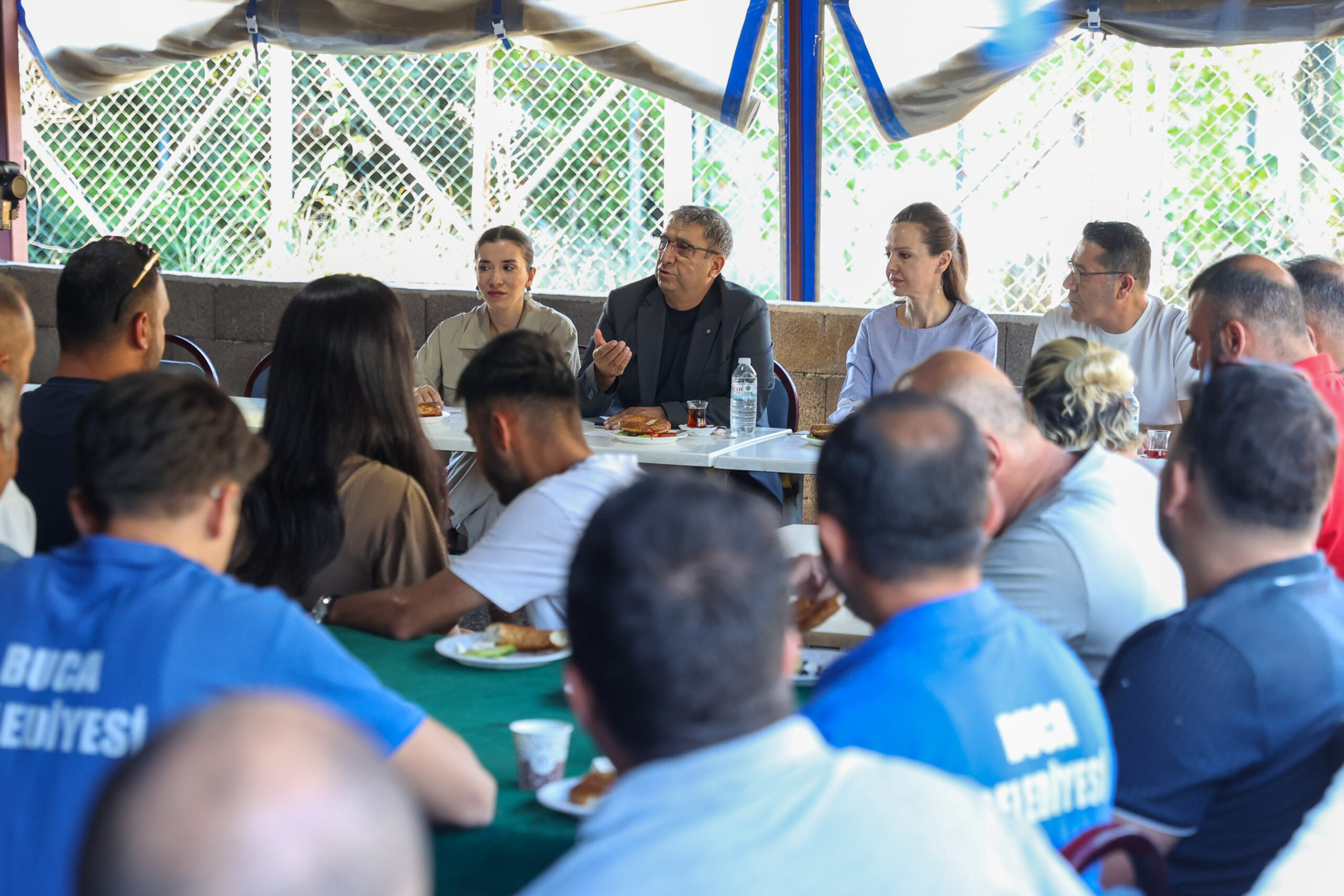 Buca Belediye Başkan Vekili Hüseyin Benzer, güne Park ve Bahçeler