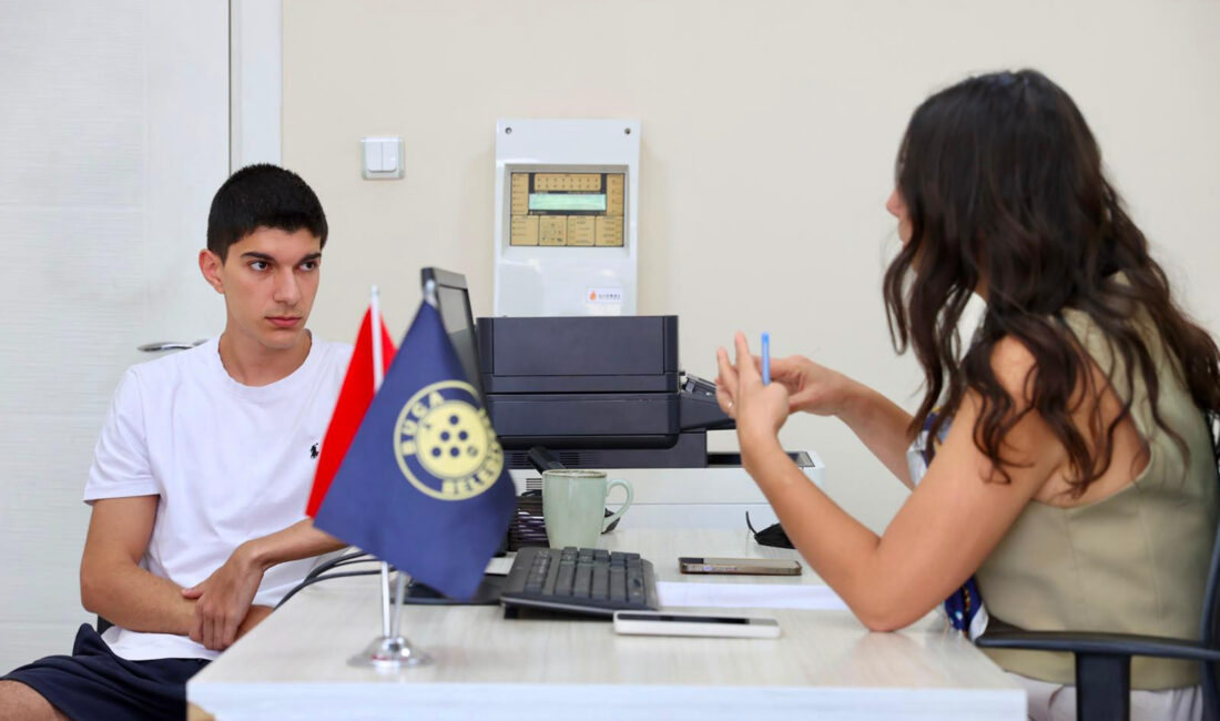 Buca Belediyesi, YKS sonuçlarının ardından üniversite tercihi yapacak öğrenciler için