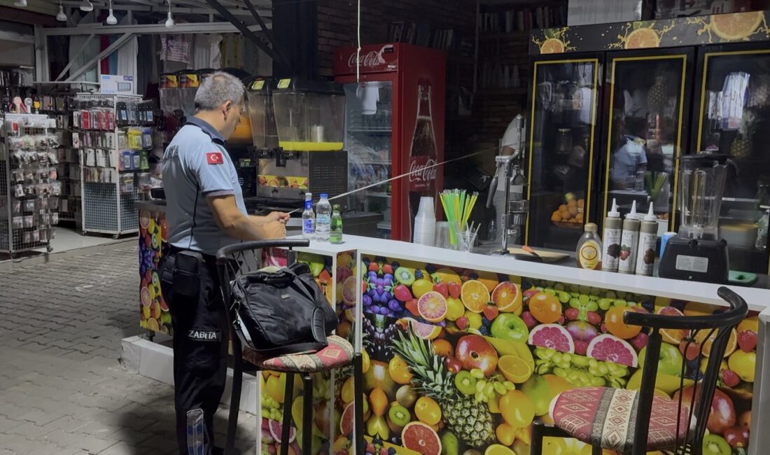 Güzelçamlı Sahil Pazarı’nda sıkı denetim! Kuşadası Belediyesi’nden işgaliye ve yer tahsis kontrolü Kuşadası Belediyesi, Güzelçamlı Sahil Pazarı’nda gerçekleştirdiği kapsamlı denetimlerle hem pazar