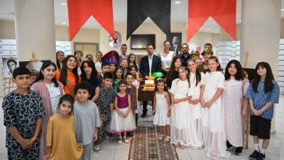 Bornova Belediyesi’nin düzenlediği 1. Güngör Dilmen Tiyatro Günleri, altı gün
