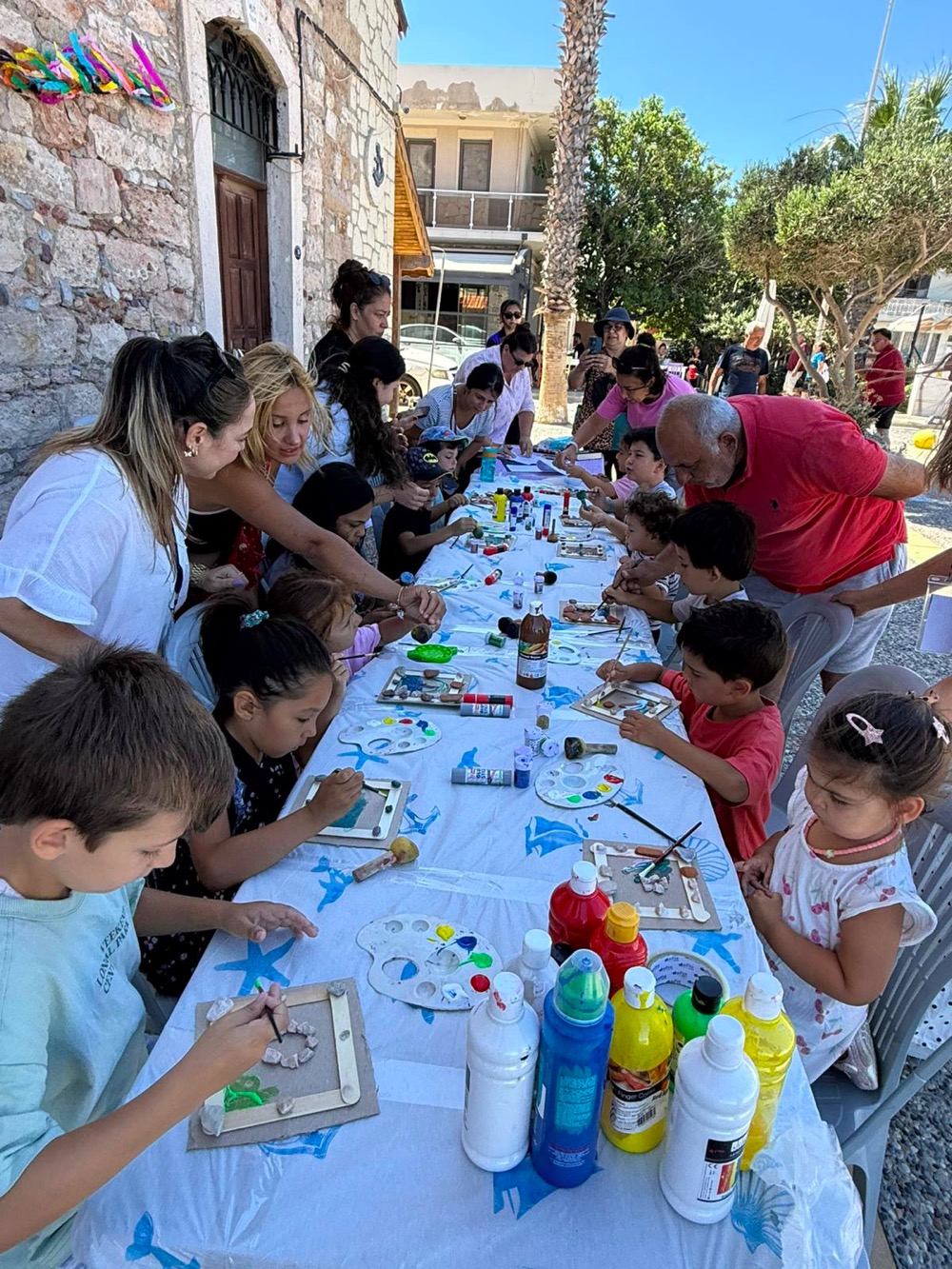 Çeşme Belediyesi, yaz tatilini çocuklar için eğitici ve eğlenceli hale
