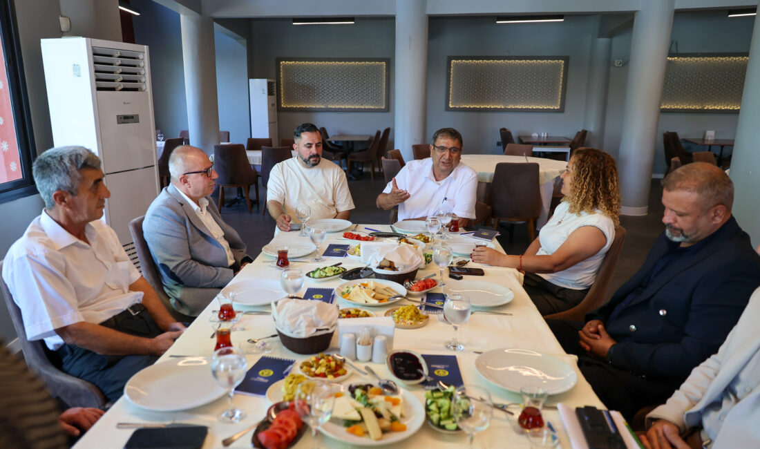 Buca Belediye Başkan Vekili Hüseyin Benzer, ilçenin siyasi dinamiklerini “Buca”