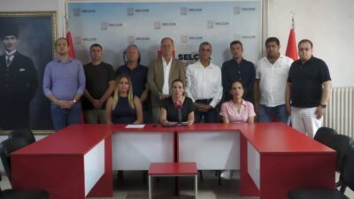 Özgür Özel'in liderliğinde kurulan YENİ Parti'ye CHP'den geçişler sürüyor. İzmir'de