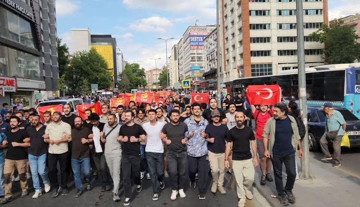 Ankara'da NATO karşıtı eylem nedeniyle gözaltına alınan Türkiye Komünist Partisi