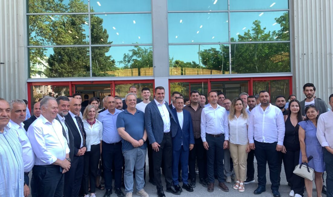Cemil Tugay'ın CHP'den istifası ve parti yönetimindeki değişimlerin ardından İzmir