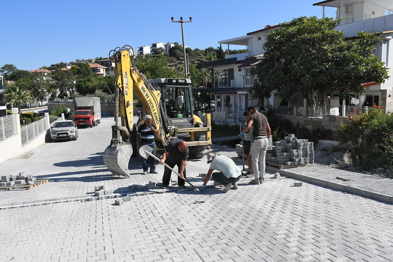 Kuşadası Belediyesi, kent genelinde sürdürdüğü altyapı ve üstyapı yatırımlarına devam