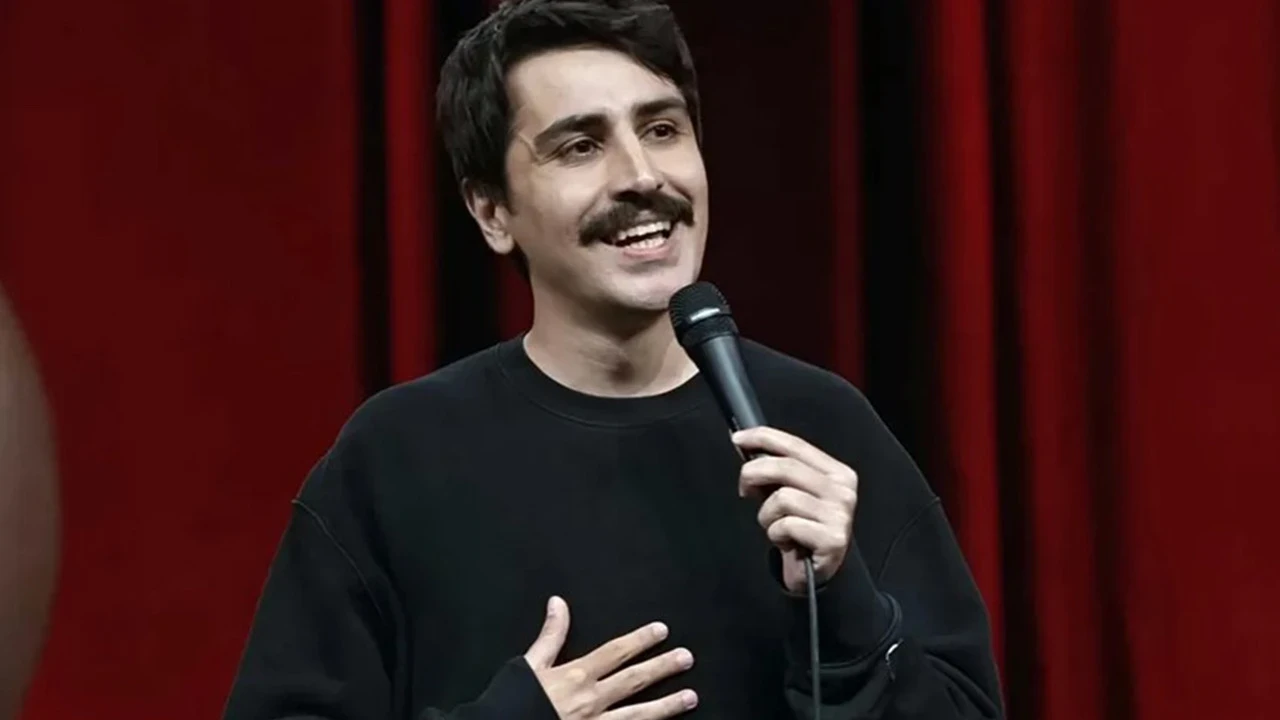 "Ölü Deniz" adlı stand-up gösterisi nedeniyle yurt dışı dönüşünde gözaltına