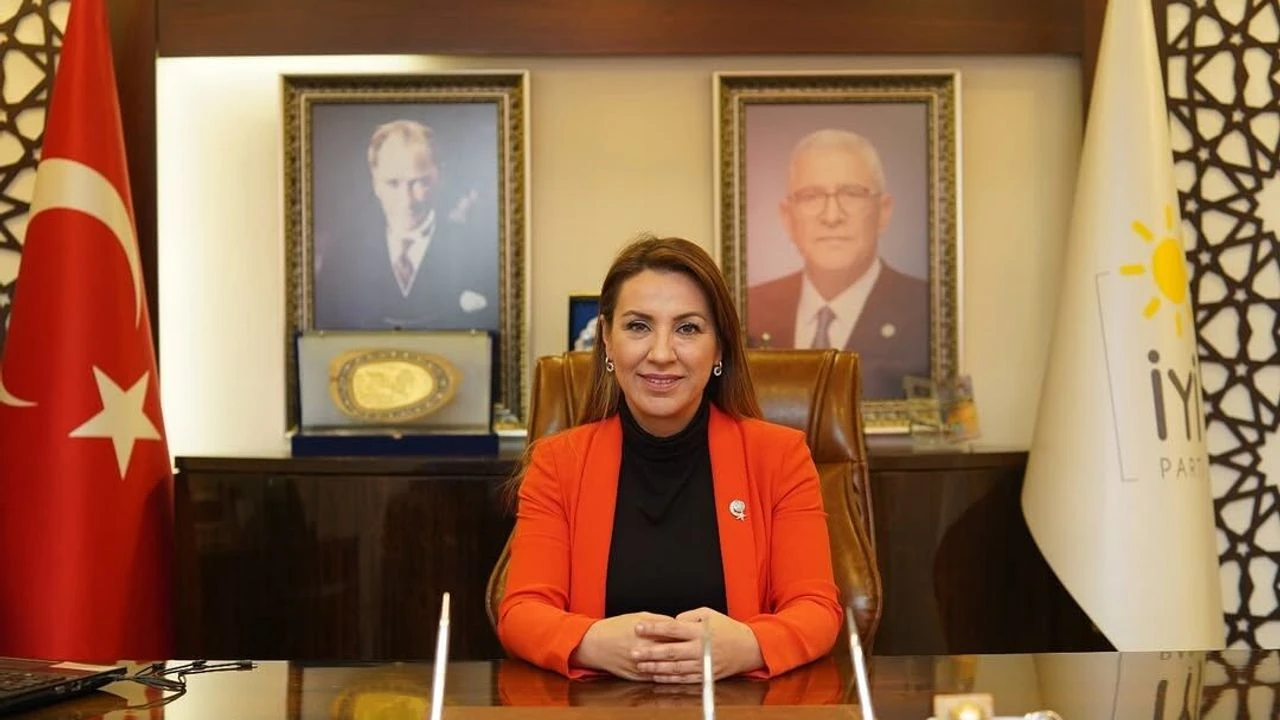 MHP İzmir İl Başkanı Veysel Şahin'in İYİ Parti Genel Başkanı