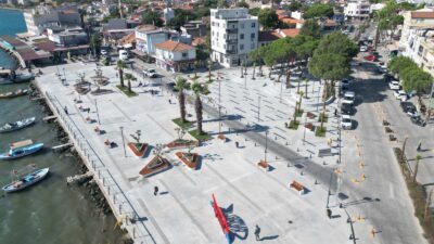 Dikili Belediyesi tarafından Çandarlı’ya kazandırılan Cumhuriyet Meydanı, 7 Ağustos Cuma