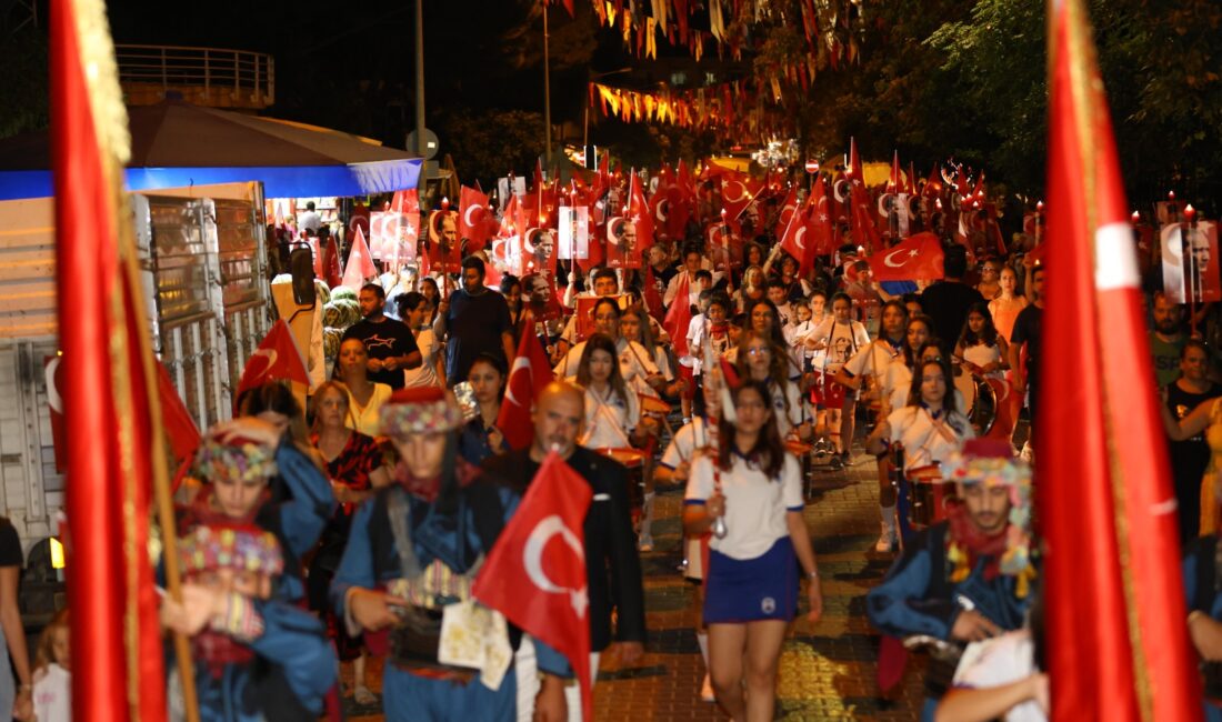 Efes Selçuk’ta Zafer Bayramı Fener Alayı ile kutlanacak 30 Ağustos Zafer Bayramı, Efes Selçuk’ta düzenlenecek resmî törenin yanı
