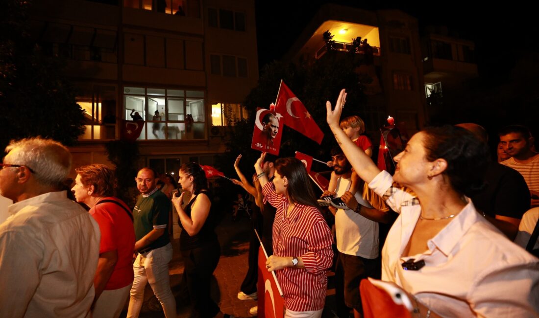 Efes Selçuk’ta Zafer coşkusu Efes Selçuk’ta 30 Ağustos Zafer Bayramı’nın 104. yıl dönümü, düzenlenen