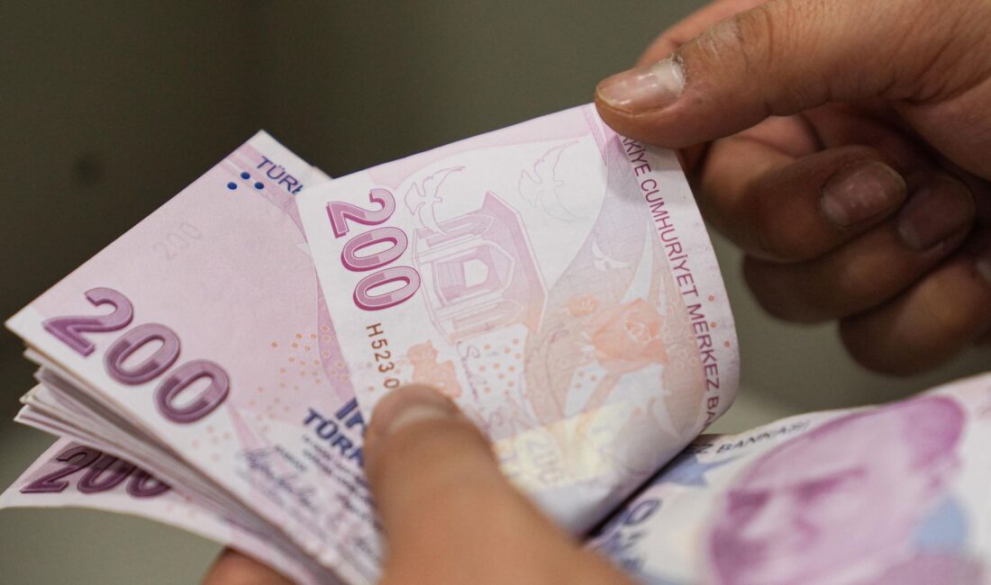 Asgari ücrete ara zam gelecek mi? 2026 için ikinci zam ihtimali gündemde Milyonlarca çalışanın merak ettiği “Asgari ücrete ara zam yapılacak mı?”