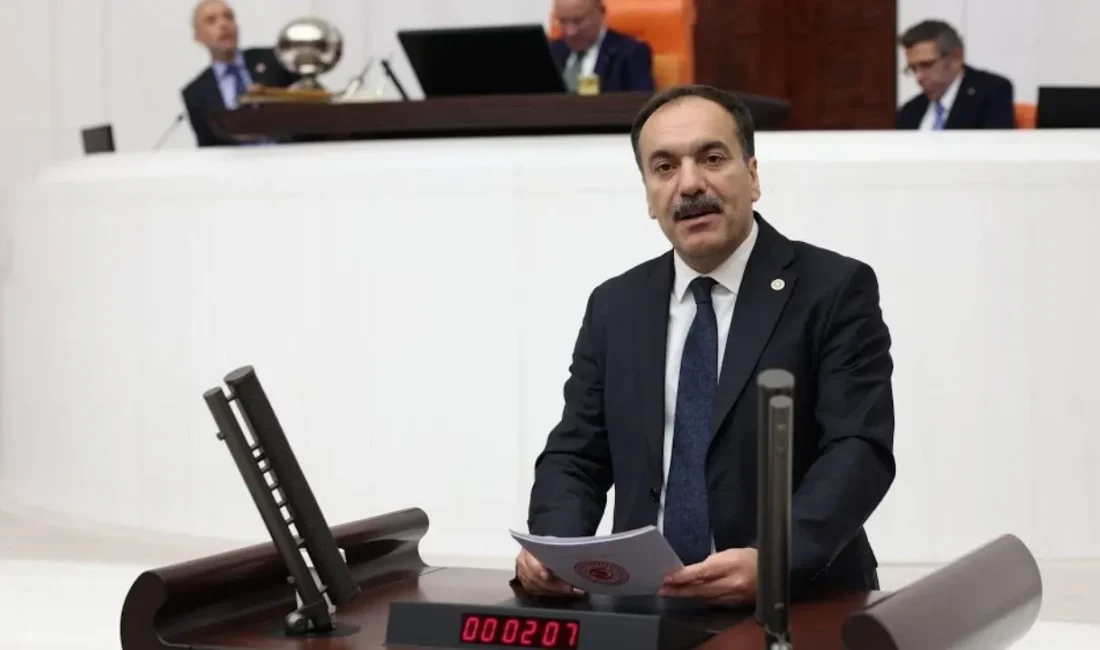 İzmir siyasetinde sürpriz kulis: Mustafa Bilici’nin AK Parti’ye katılması bekleniyor Gelecek Partisi'nin kendisini feshetmesinin ardından bağımsız kalan İzmir Milletvekili Mustafa