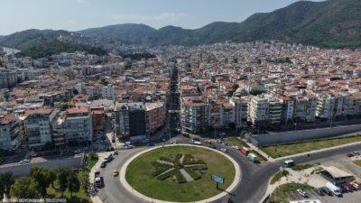 İzmir Büyükşehir Belediyesi, Balçova’nın ulaşım yükünü taşıyan Ata Caddesi, Vali