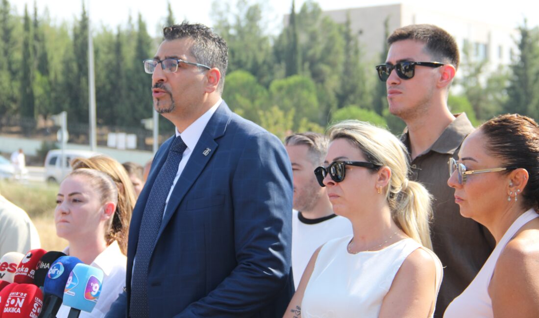 Başkan Çiçek’in avukatından montaj iddiası! Eşi de konuştu: “Güvenim sonsuz” İzmir'de Menderes Belediyesi'ne yönelik yürütülen soruşturma kapsamında gözaltına alınan Belediye