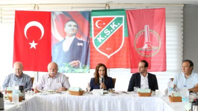 Karşıyaka Belediye Başkanı Yıldız Ünsal, Karşıyaka Spor Kulübü’nün eski kulüp