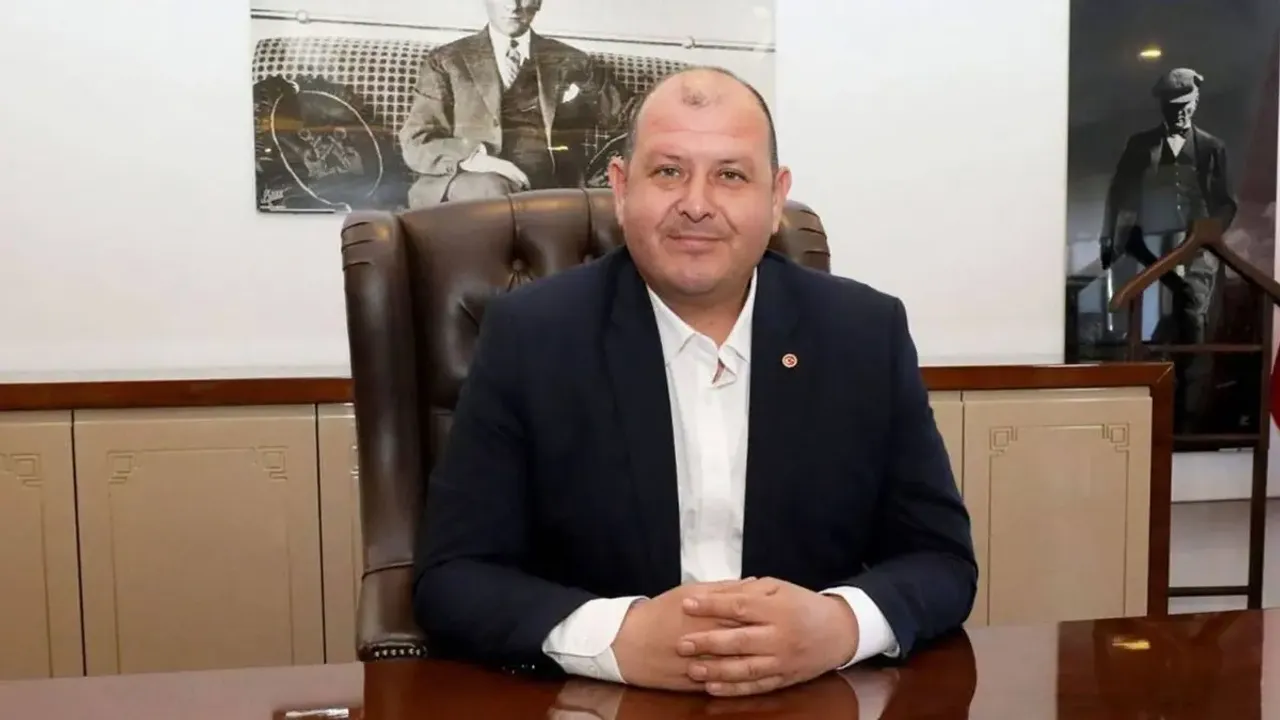 Menderes Belediyesi'ne yönelik 'rüşvet' ve 'irtikap' soruşturmasında gözaltına alınan Belediye