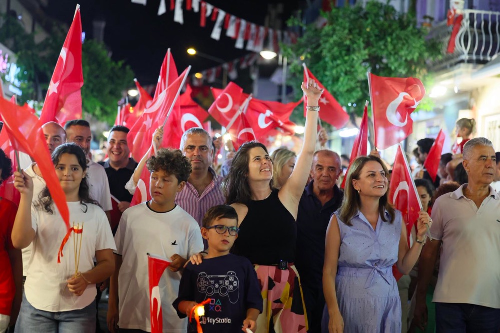 Çeşme’de 30 Ağustos Zafer Bayramı, düzenlenen tören ve etkinliklerle büyük