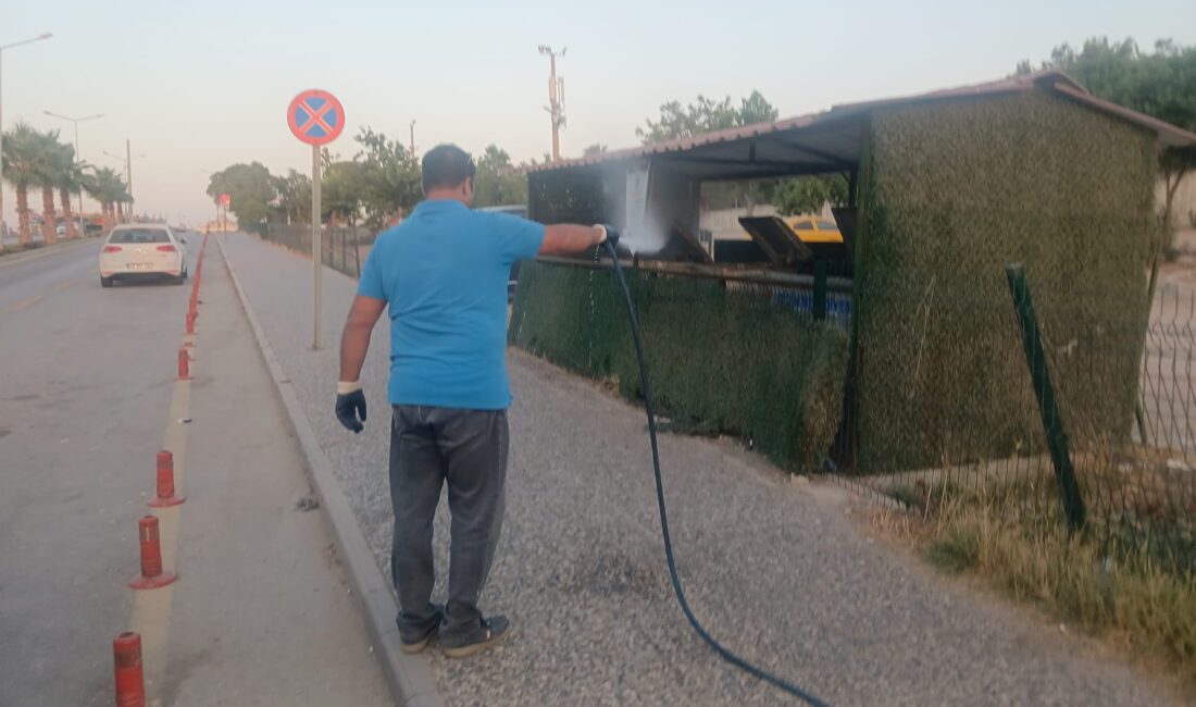 Didim’de yazlık haşere alarmı: Sinek ve böceklere karşı ilaçlama seferberliği Didim Belediyesi, yaz aylarında artış gösteren sinek ve haşerelere karşı