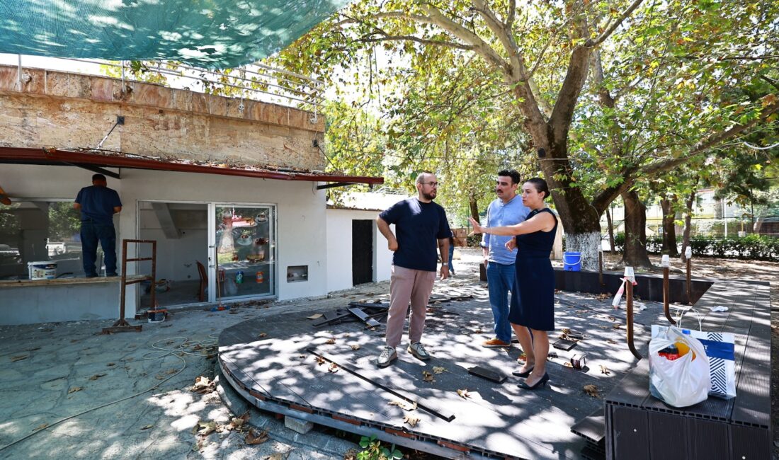 Efes Selçuk Belediyesi, Amfi Tiyatro’nun altında bulunan alanı kent yaşamına