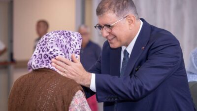 İzmir Büyükşehir Belediyesi, ihtiyaç sahibi emeklilere yönelik sosyal destek programını