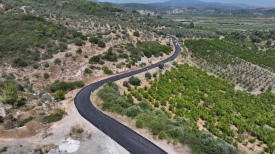 Efes Selçuk’ta uzun yıllardır yenilenmesi beklenen yollar, İzmir Büyükşehir Belediyesi’nin