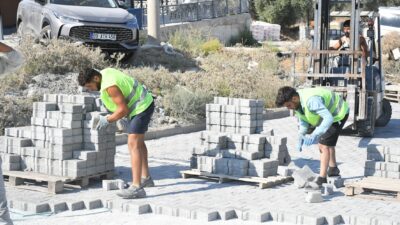 Kuşadası Belediyesi, kent genelinde ulaşım konforunu artırmak, mahalleleri modern ve