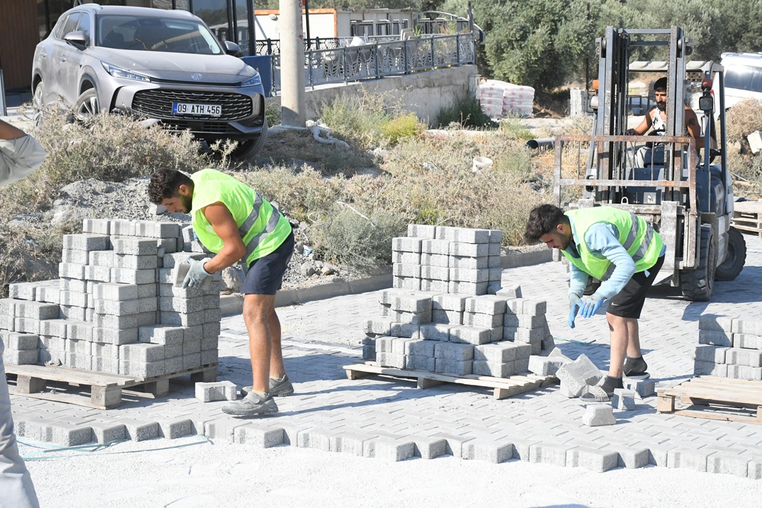 Kuşadası Belediyesi, kent genelinde ulaşım konforunu artırmak, mahalleleri modern ve