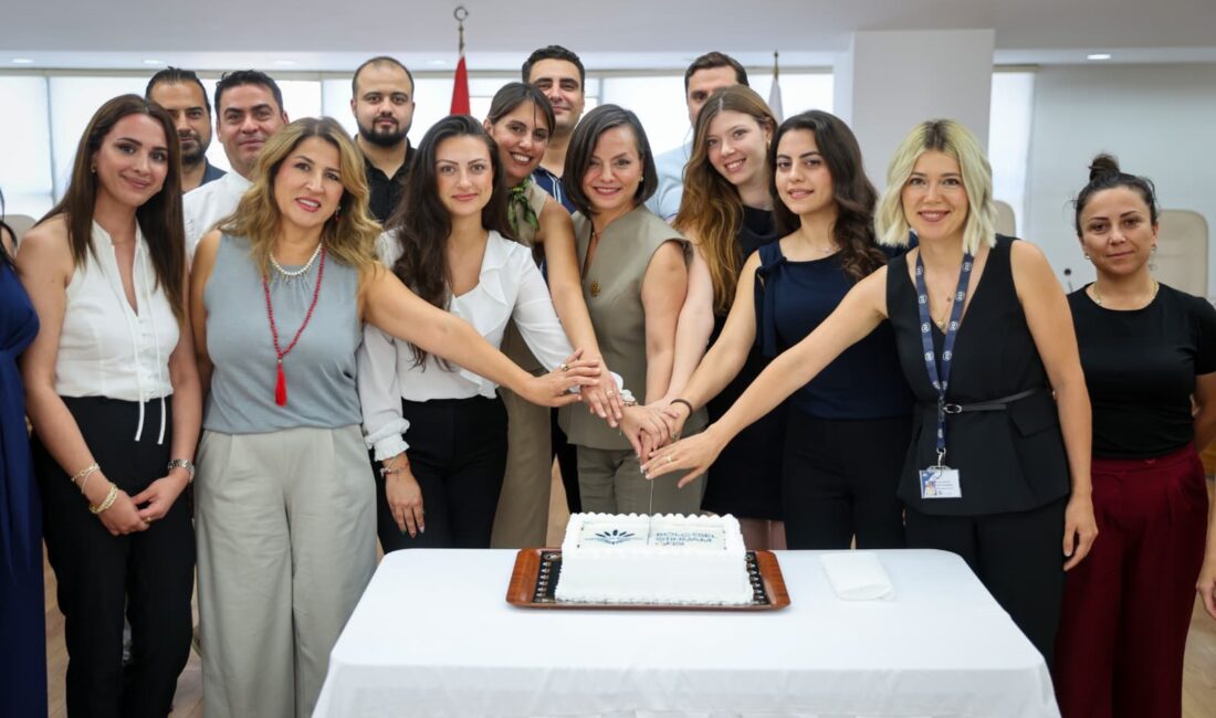 Karabağlar’da dikkat çeken istihdam başarısı! 2 bin 40 kişi iş sahibi oldu Karabağlar Belediyesi'nin iki yıl önce hayata geçirdiği Bölgesel İstihdam Ofisi