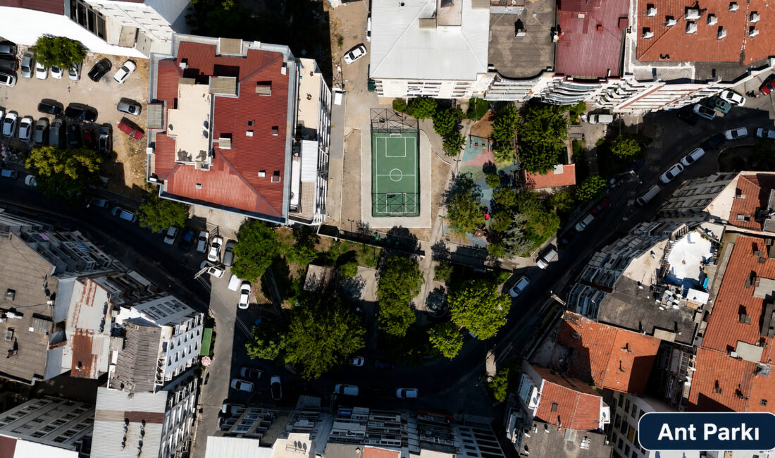 Karabağlar ‘da 5 mahalleye 5 yeni mini futbol sahası Karabağlar Belediyesi, çocukların ve gençlerin sporla daha fazla buluşması, mahallelerde