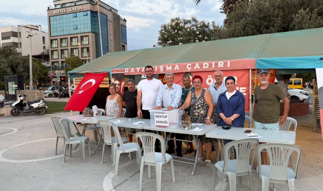 Mustafa Balbay’dan Kuşadası’nda dikkat çeken ziyaret! Tutuklu Başkan Ömer Günel için çağrı Gazeteci ve yazar Mustafa Balbay, Kuşadası Belediyesi’nin düzenlediği imza gününde