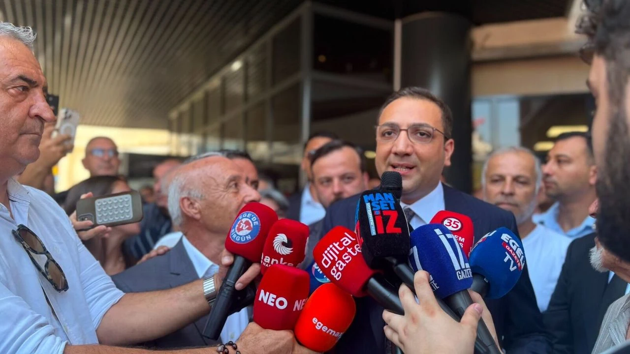 Rüşvet ve yolsuzluk soruşturması kapsamında görevinden uzaklaştırılan Balçova Belediye Başkanı