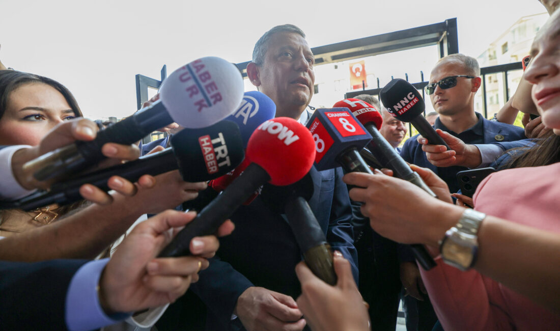 Özgür Özel, genel başkanlık için kendi adına koyduğu kuralı açıkladı YENİ Parti Genel Başkanı Özgür Özel, partisinin üye sayısının 600