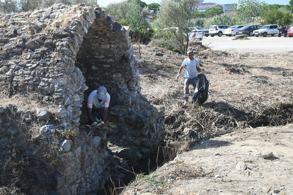 Kuşadası Belediyesi, kentin tarihi ve kültürel mirasının korunması amacıyla çalışmalarını