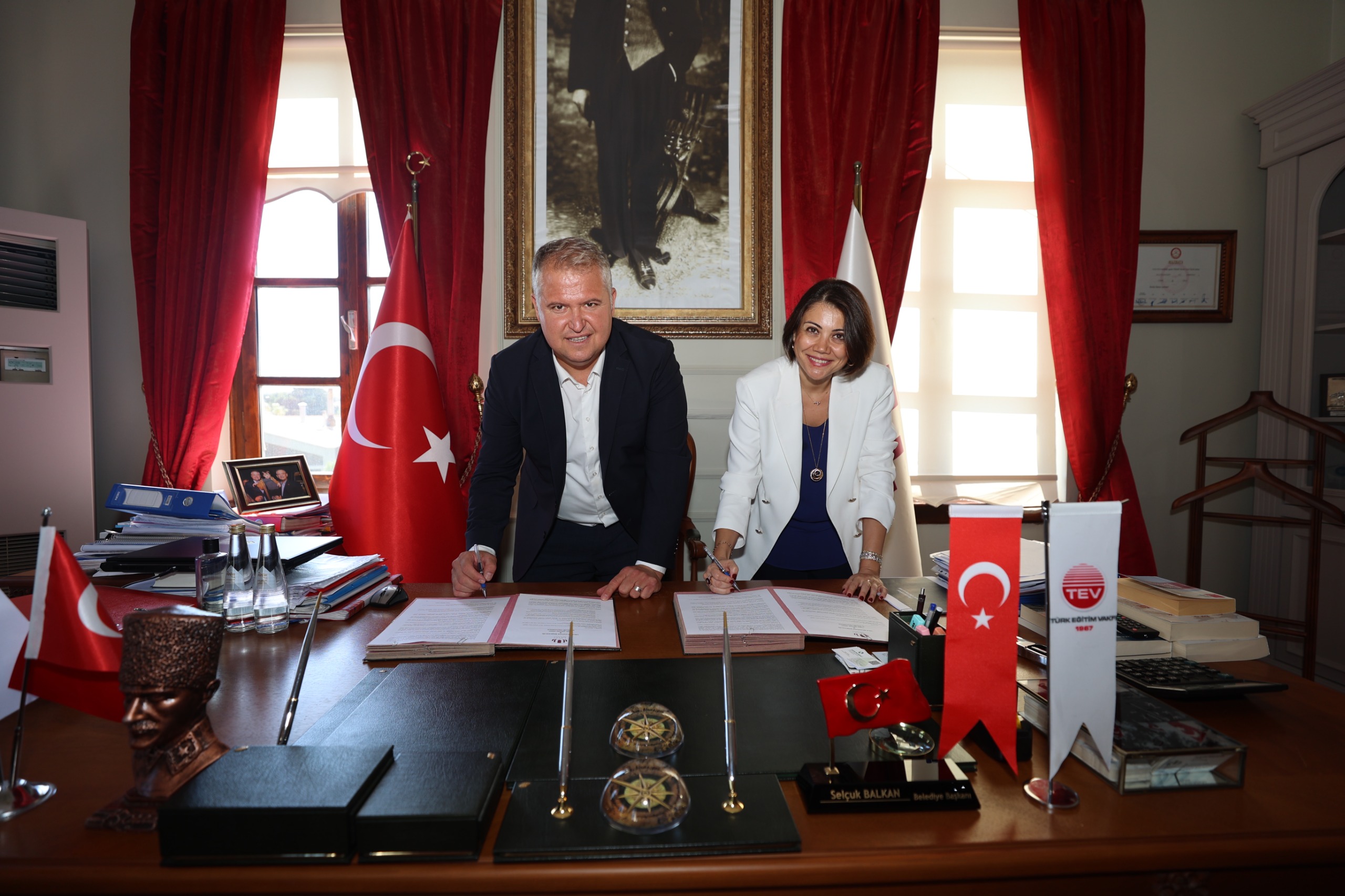 Urla Belediyesi ile Türk Eğitim Vakfı (TEV), gençlerin eğitim ve